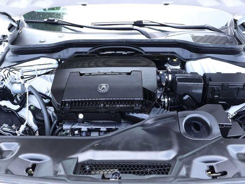 Certified 2024 Acura MDX FWD w/ Technology Package image 9