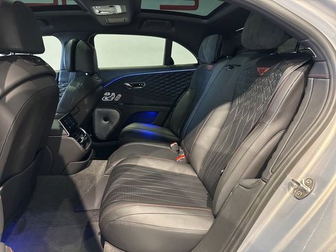 Used 2022 Bentley Flying Spur V8 image 51