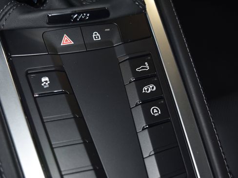 New 2025 Porsche 718 Cayman RWD image 14