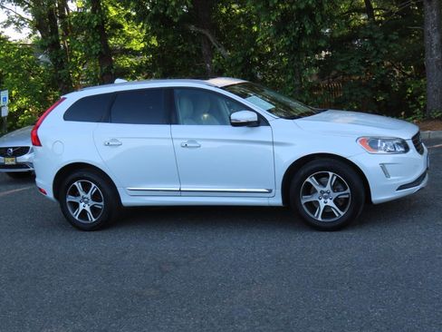 Used 2015 Volvo XC60 T6 AWD/4WD image 24