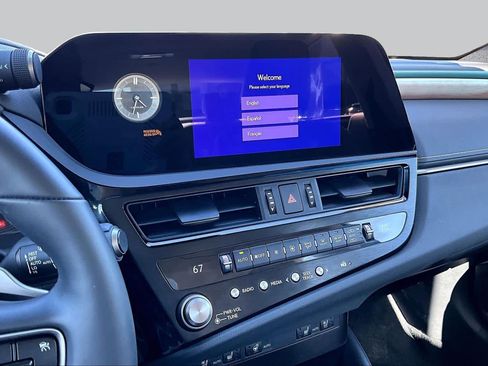 Used 2025 Lexus ES 350 w/ Premium Package FWD image 6