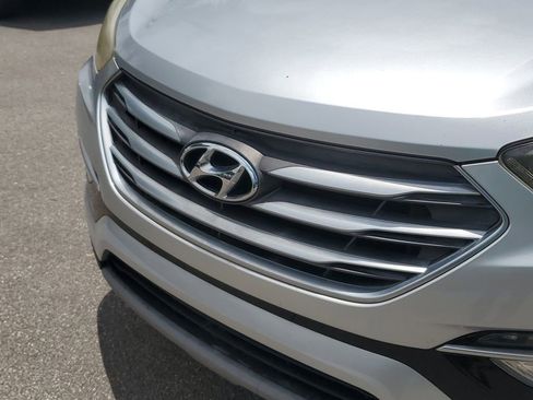 Used 2018 Hyundai Santa Fe Sport w/ 2.4L Value Package 02 FWD image 9