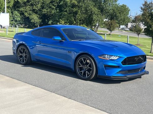 Used 2019 Ford Mustang GT Premium w/ Performance Package - Level 2 RWD image 2