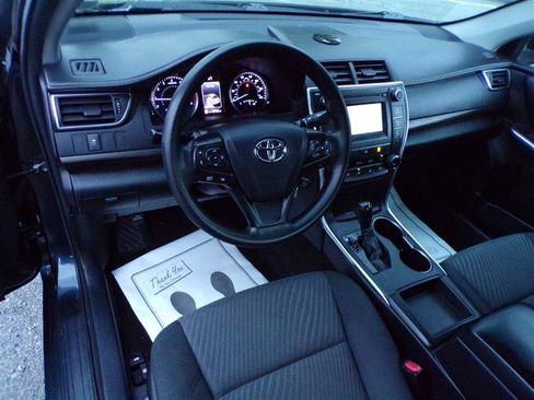 Used 2016 Toyota Camry LE FWD image 16