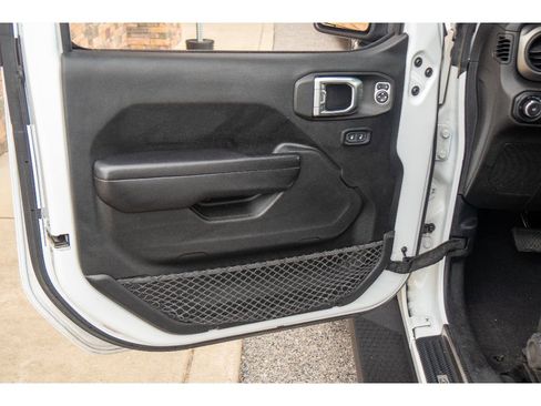 Used 2018 Jeep Wrangler Unlimited Sport S AWD/4WD image 9