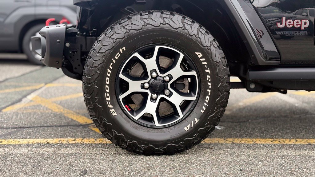 Used 2021 Jeep Wrangler Unlimited Rubicon w/ Dual Top Group AWD/4WD image 2