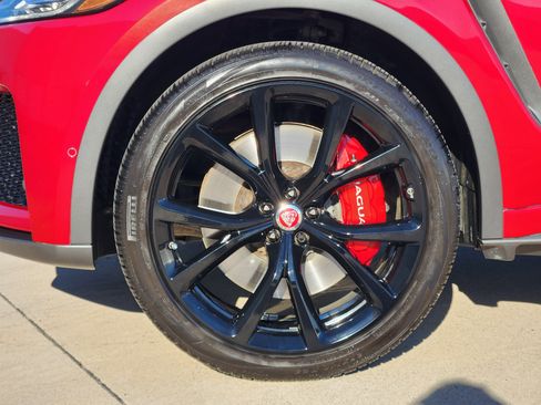 Used 2020 Jaguar F-PACE SVR image 9