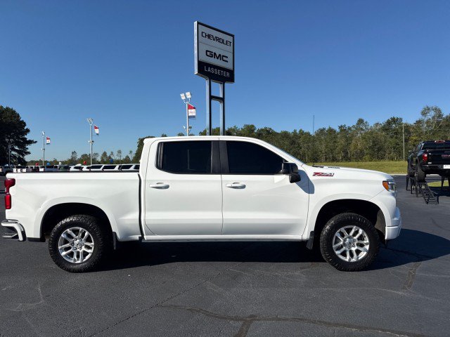Used 2022 Chevrolet Silverado 1500 RST AWD/4WD image 2