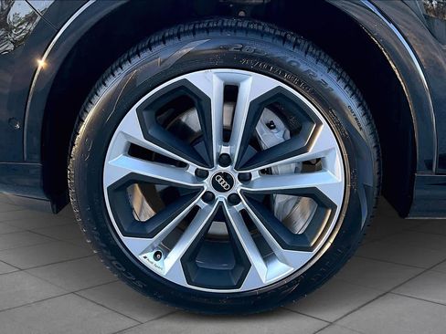 Used 2022 Audi Q7 Premium Plus image 11