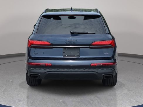 Certified 2025 Audi Q7 2.0T Premium w/ Convenience Plus Package AWD/4WD image 6