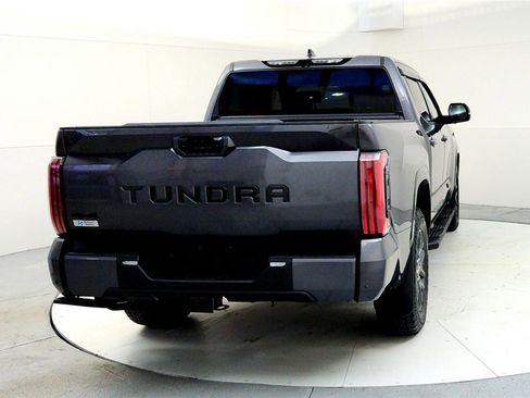 Used 2022 Toyota Tundra Platinum image 5