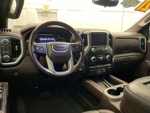 Used 2021 GMC Sierra 1500 Denali w/ Denali Ultimate Package AWD/4WD image 11