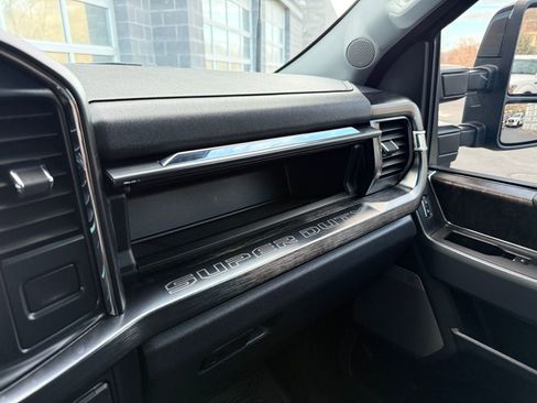 Used 2023 Ford F350 Lariat w/ Black Appearance Package image 42