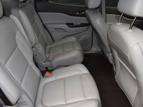 Used 2019 GMC Acadia SLT image 22