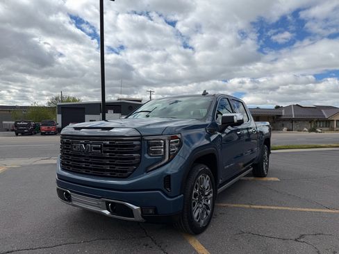 Used 2024 GMC Sierra 1500 Denali Ultimate AWD/4WD image 4