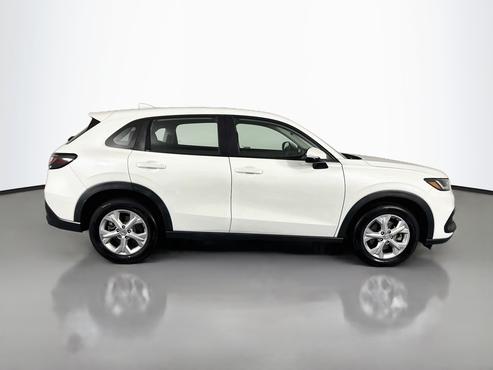 Certified 2024 Honda HR-V LX image 4
