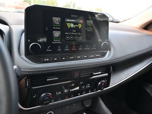 Used 2021 Nissan Rogue Platinum FWD image 15