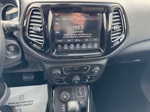 Used 2019 Jeep Compass Limited image 25