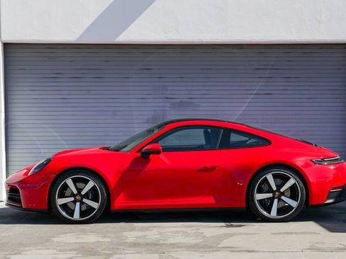 Certified 2025 Porsche 911 Carrera image 2