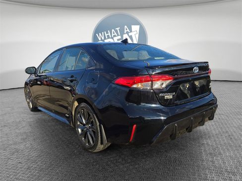 Used 2023 Toyota Corolla SE image 6