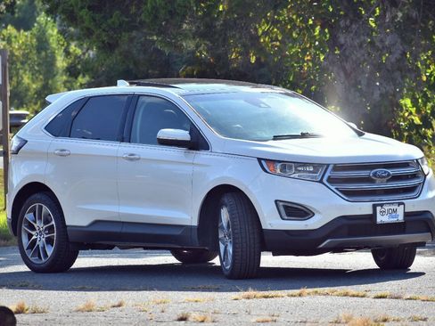 Used 2015 Ford Edge Titanium w/ Equipment Group 302A AWD/4WD image 4