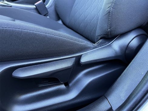 Used 2023 Toyota Corolla LE image 21