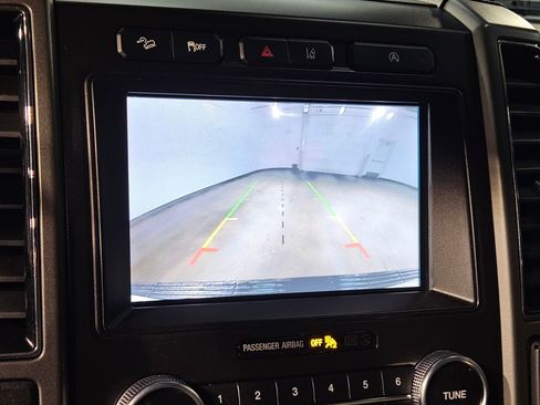 Used 2021 Ford Expedition Max XLT image 31