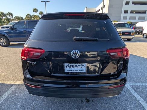 Used 2018 Volkswagen Tiguan S image 11