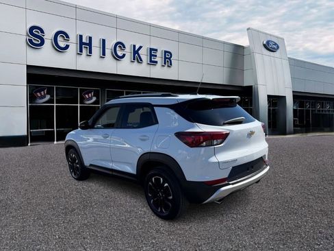 Used 2021 Chevrolet TrailBlazer LT w/ Premium Seating Package image 3