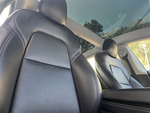 Used 2022 Tesla Model 3 image 20
