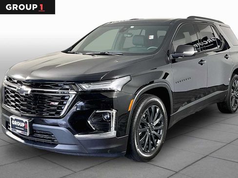 Used 2023 Chevrolet Traverse RS FWD image 1