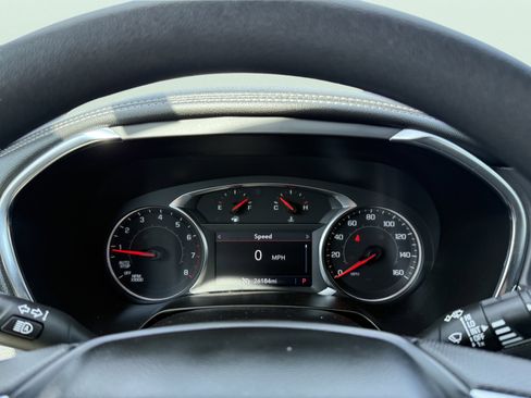 Used 2025 Chevrolet Blazer LT FWD image 22
