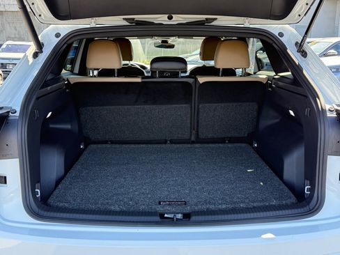 Used 2024 Volkswagen Atlas Cross Sport SE image 10