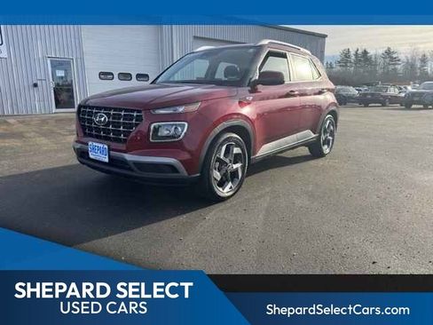Used 2024 Hyundai Venue SEL image 1