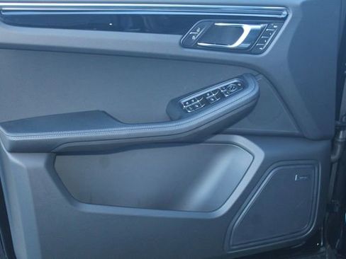 New 2026 Porsche Macan S image 21