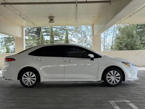 Used 2024 Toyota Corolla LE image 7