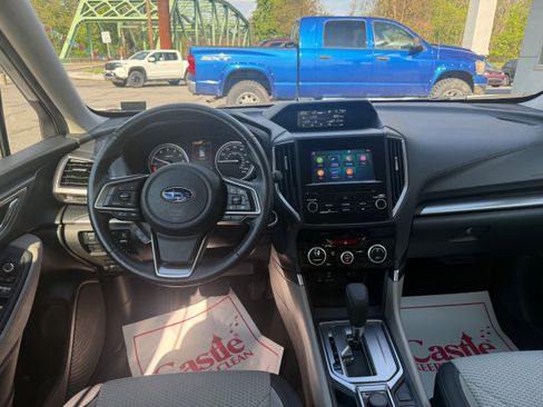 Used 2020 Subaru Forester Premium image 15