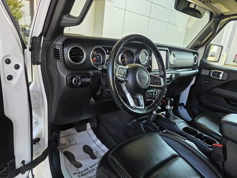 Used 2021 Jeep Gladiator Overland AWD/4WD image 22