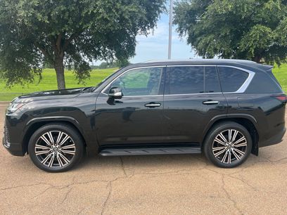 Used 2023 Lexus LX 600 4WD w/ Luxury Package