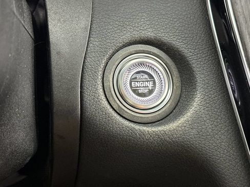 Used 2019 Mercedes-Benz C 300 Sedan image 24