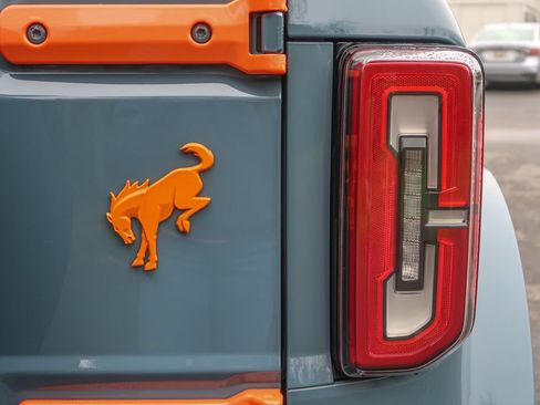 Used 2023 Ford Bronco Outer Banks AWD/4WD image 9
