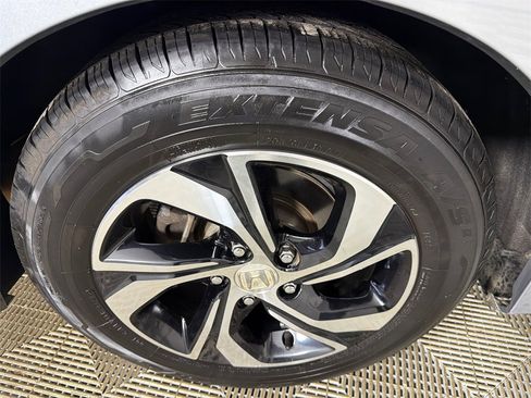 Used 2017 Honda Accord LX image 17