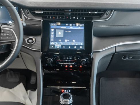 New 2026 Jeep Grand Cherokee L Laredo AWD/4WD image 23