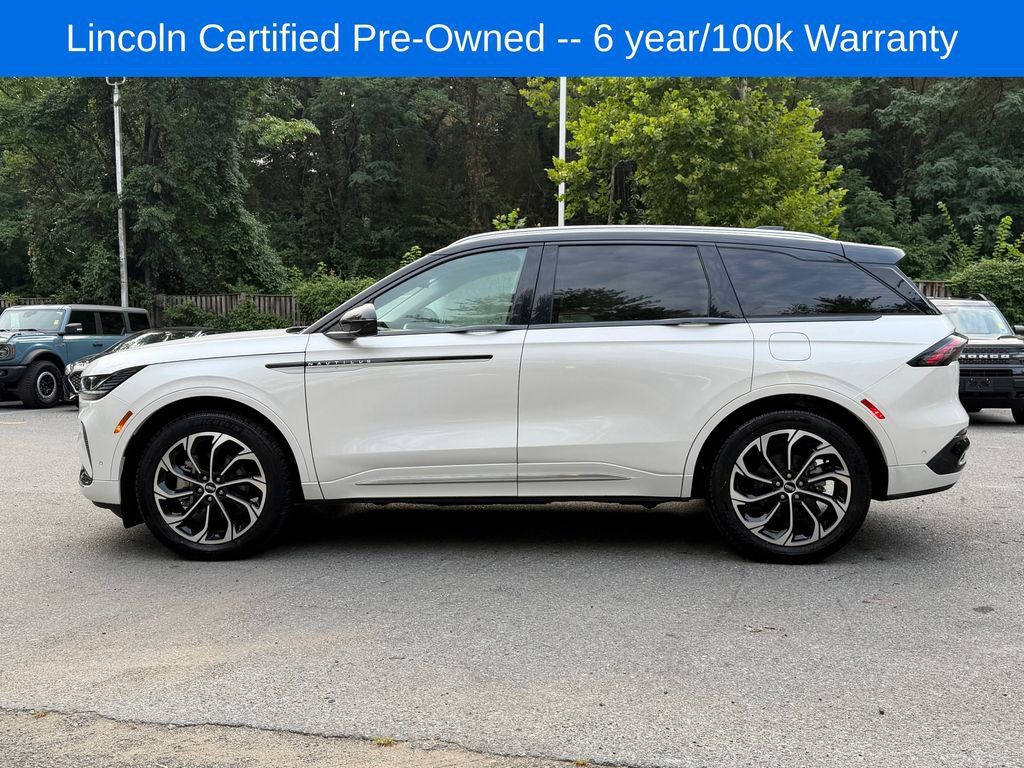 Certified 2024 Lincoln Nautilus Reserve AWD/4WD image 4
