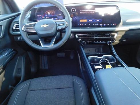 New 2026 Chevrolet Traverse LT w/ LPO, Floor Liner Package image 16