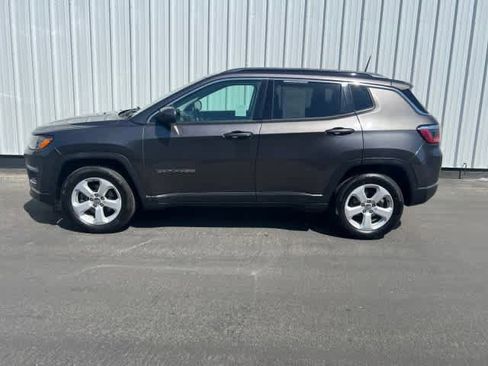 Used 2018 Jeep Compass Latitude image 4