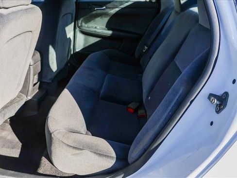 Used 2016 Chevrolet Impala LT image 21