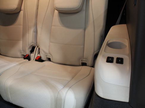 Used 2020 Mercedes-Benz GLS 450 4MATIC image 50