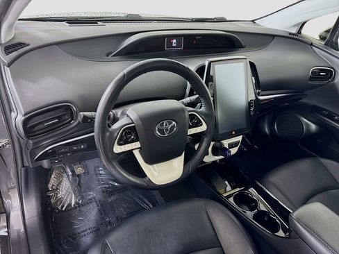 Used 2018 Toyota Prius Prime Advanced image 9