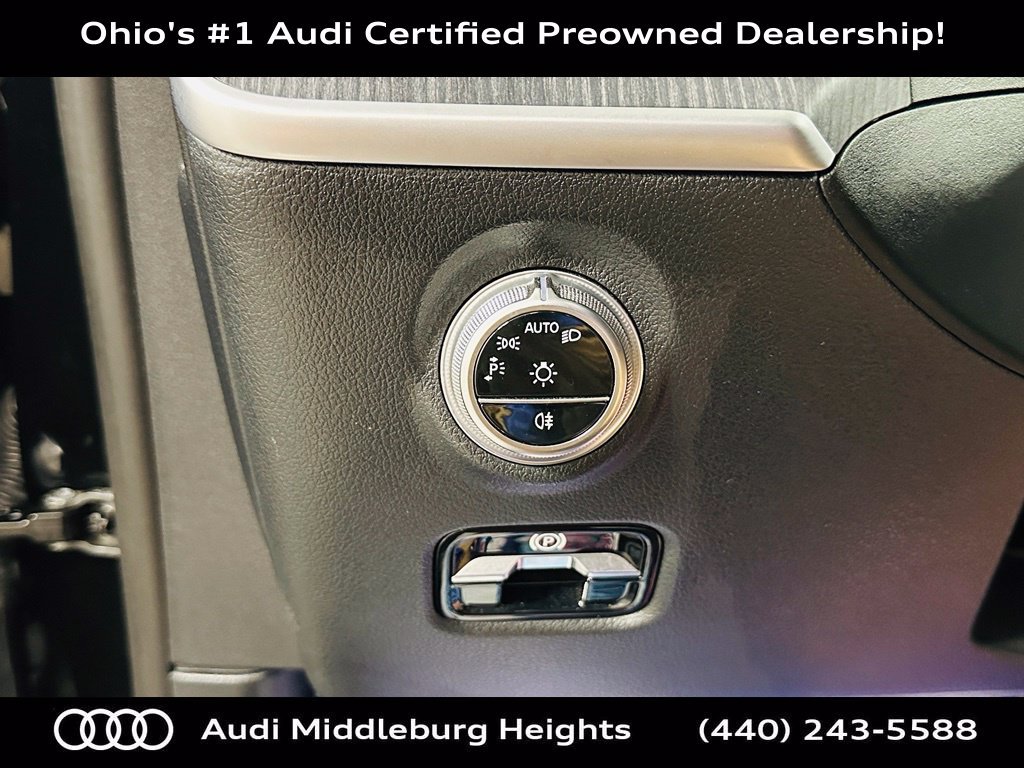 Used 2023 Mercedes-Benz C 300 4MATIC Sedan image 13